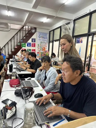 จอแสดงผลและสื่ออบรม